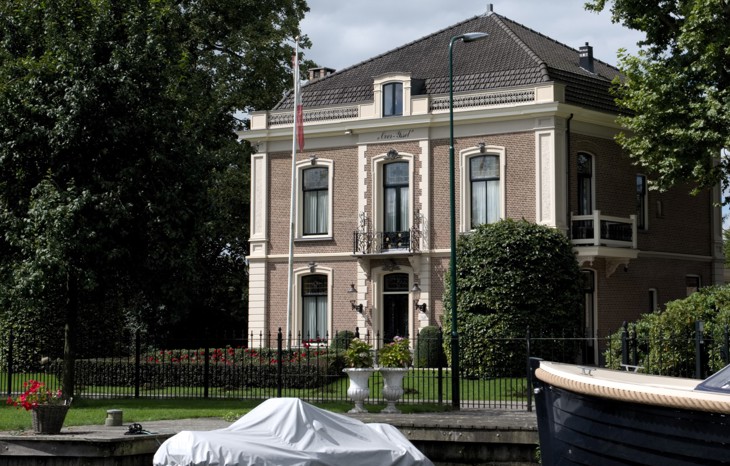 6. Het Gemeentelijk Monument 'Over Ijssel' Dateert Uit 1880 En Ligt Aan De Hofdijk Nr 63